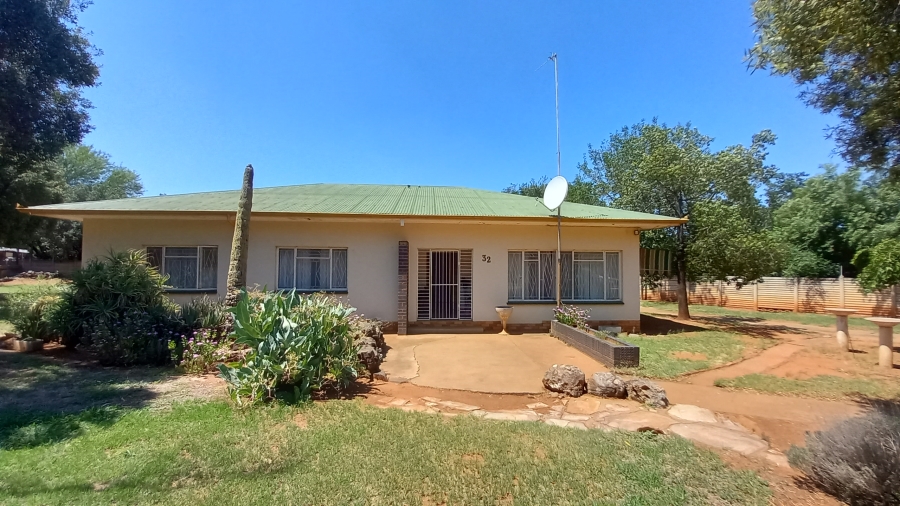 3 Bedroom Property for Sale in Hartswater Northern Cape